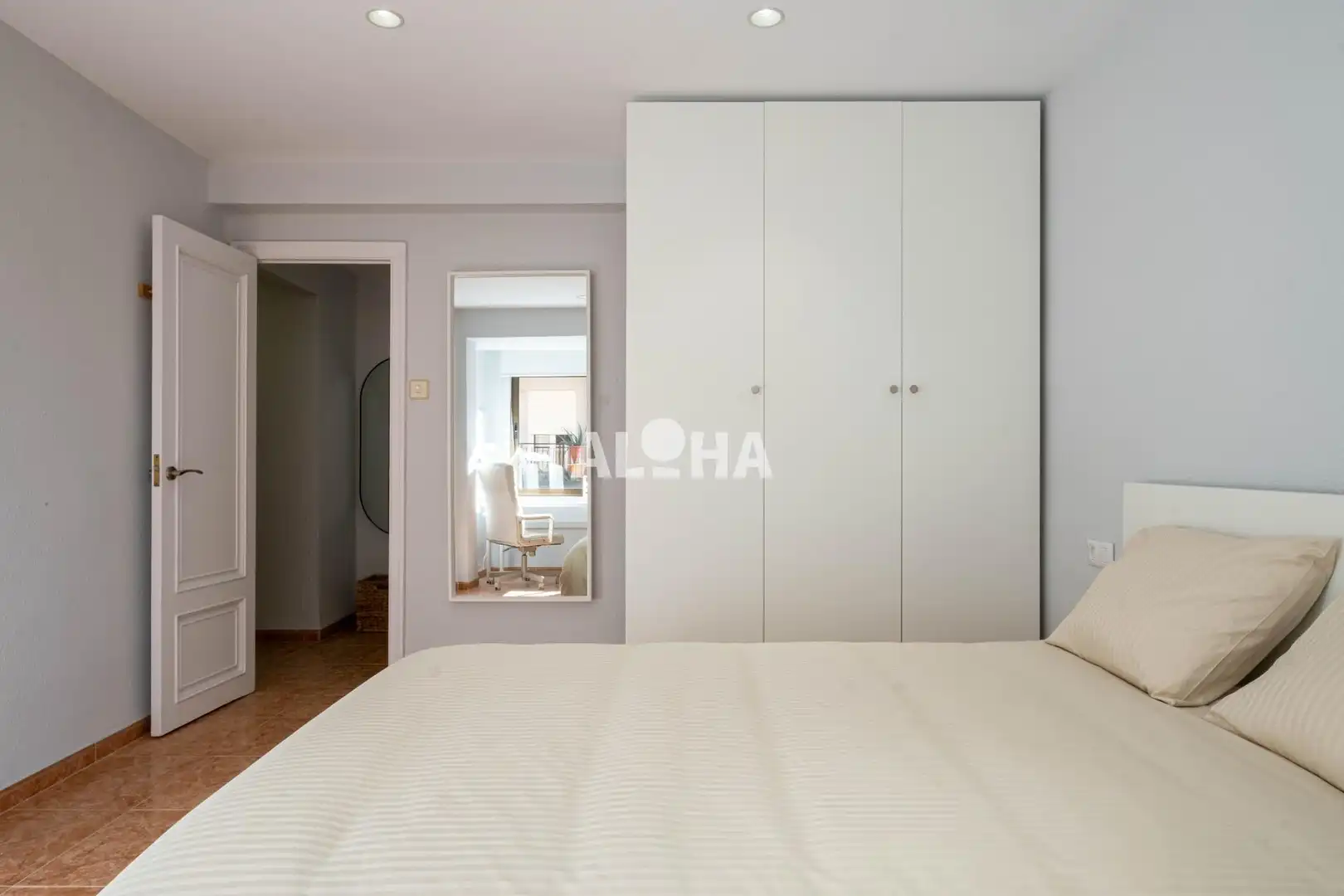 Dormitori de Apartament de lloguer en Moncada amb Aire condicionat, Moblat i Balcó