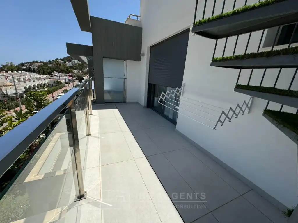 Terraza de Apartamento en venta en Santa Eulària des Riu con Aire acondicionado, Calefacción y Piscina