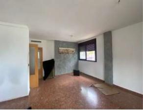 Photo 2 of Flat for sale in C/ Puig, Alameda Park, Manises