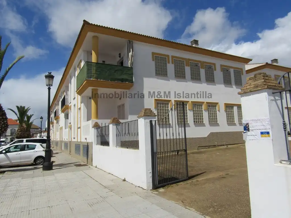 Vista exterior de Piso en venta en Isla Cristina con Aire acondicionado, Terraza y Amueblado