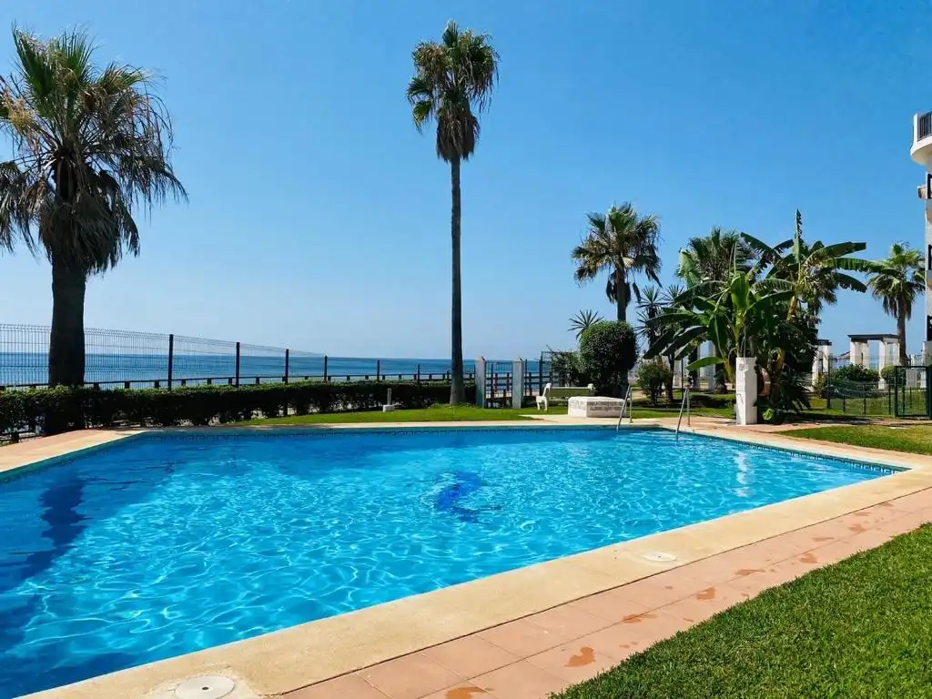 Piscina de Apartament de lloguer en Mijas amb Jardí privat, Terrassa i Traster