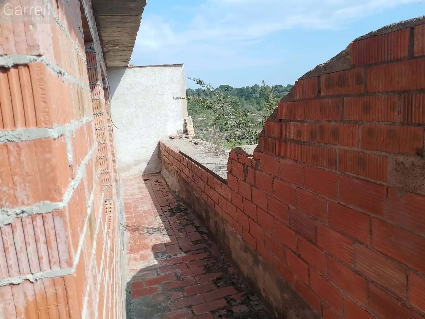 Vista exterior de Edifici en venda en La Pobla de Montornès  