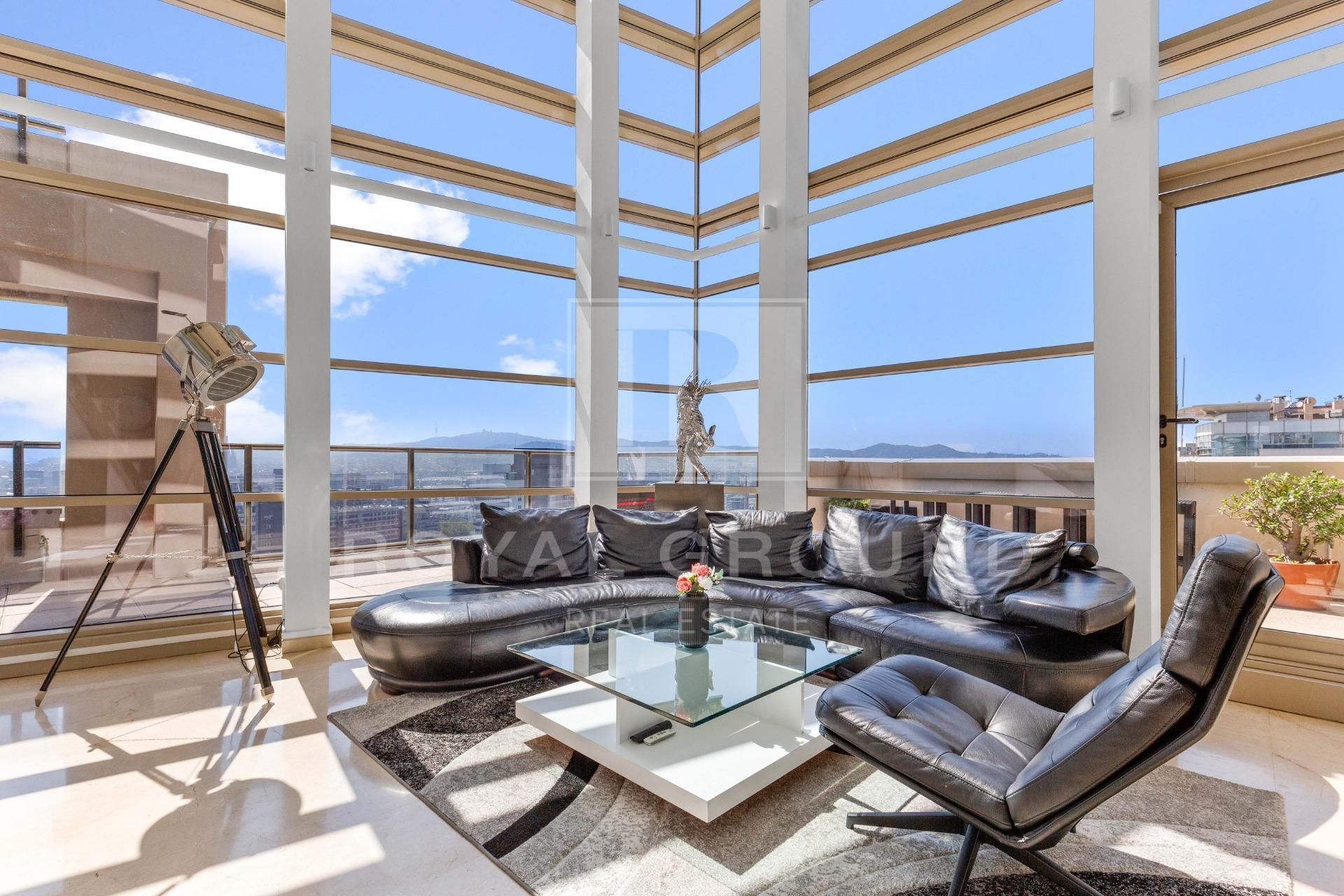 Sala d'estar de Àtic de lloguer en  Barcelona Capital amb Aire condicionat, Calefacció i Terrassa