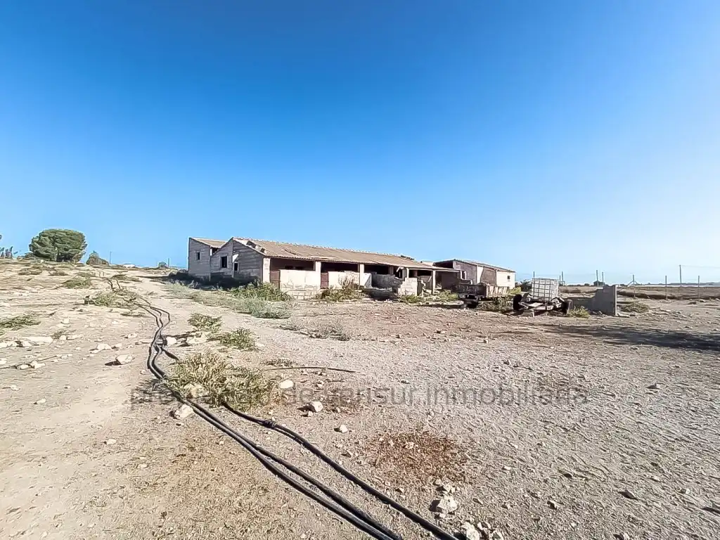 Country homes for sale in Lorca
