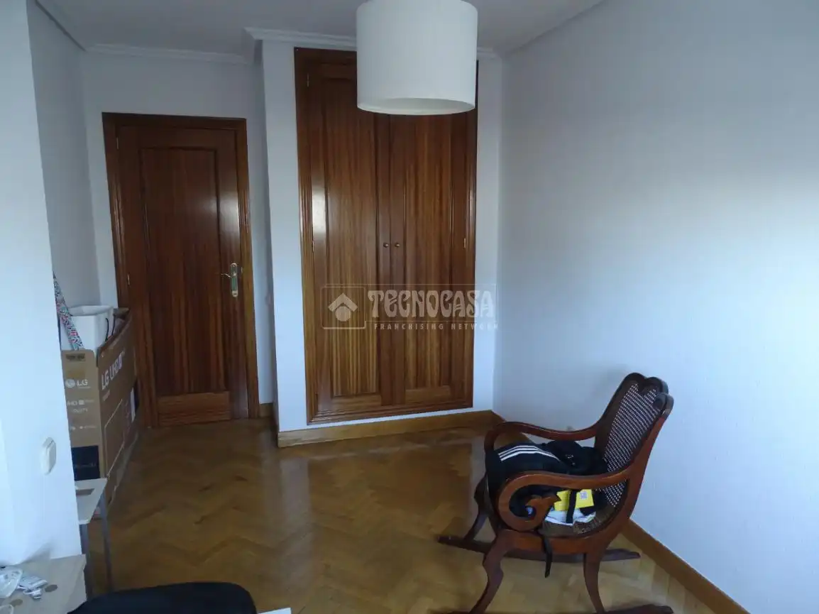 Habitación de Piso en venta en Valladolid con Aire acondicionado y Calefacción