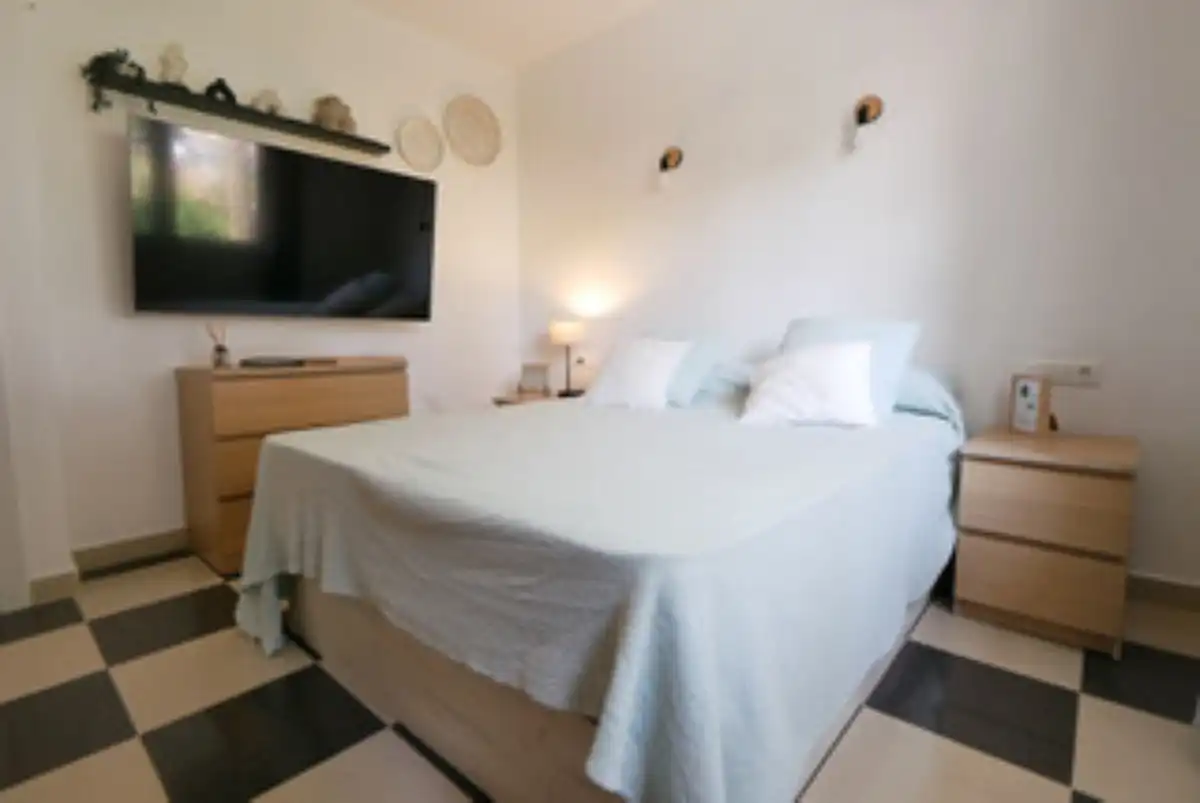 Dormitori de Casa o xalet en venda en Marbella amb Aire condicionat, Jardí privat i Terrassa