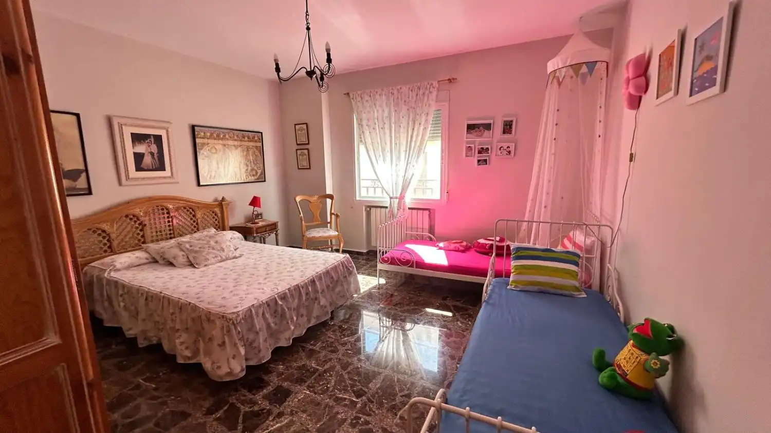 Habitación de Casa o chalet en venta en Albacete con Aire acondicionado, Calefacción y Trastero