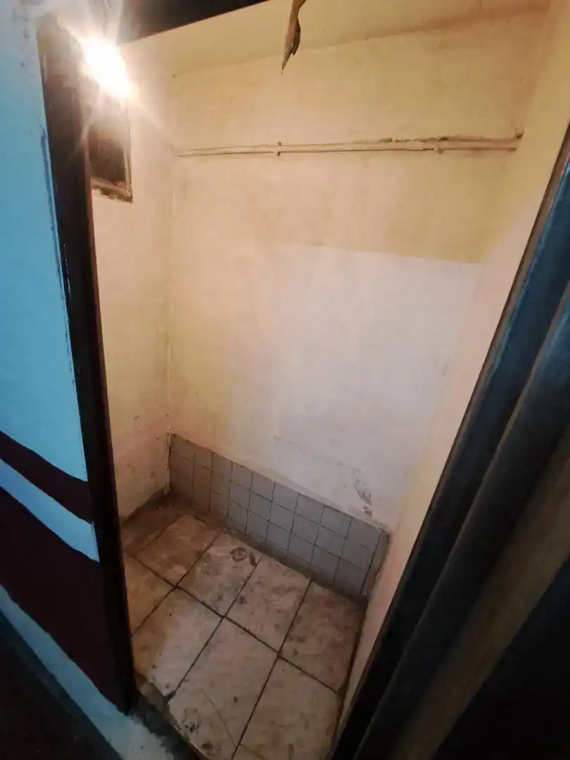 Bathroom of Storage room for sale in Valencia