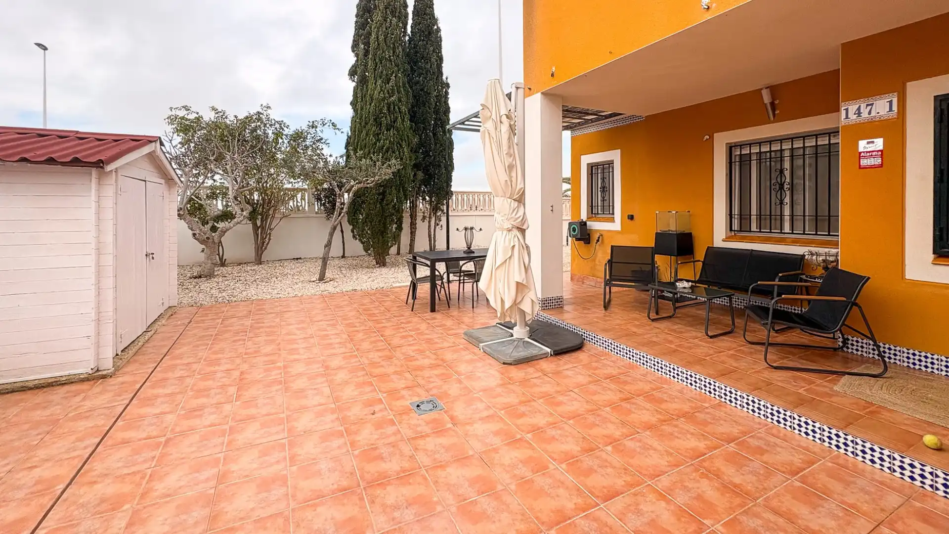 Terrassa de Casa adosada en venda en Elche / Elx amb Jardí privat, Terrassa i Traster