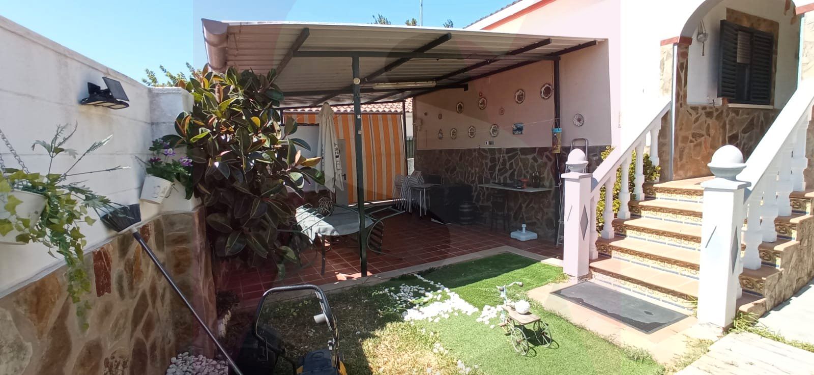 Terrassa de Casa o xalet en venda en Badajoz Capital amb Aire condicionat, Calefacció i Jardí privat