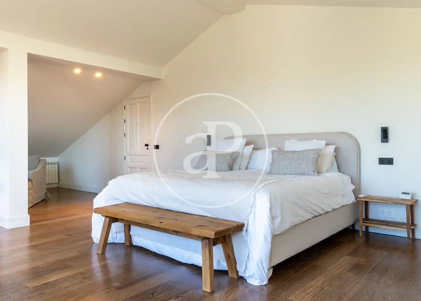 Habitación de Casa o chalet de alquiler en Madrid con Aire acondicionado, Calefacción y Jardín privado