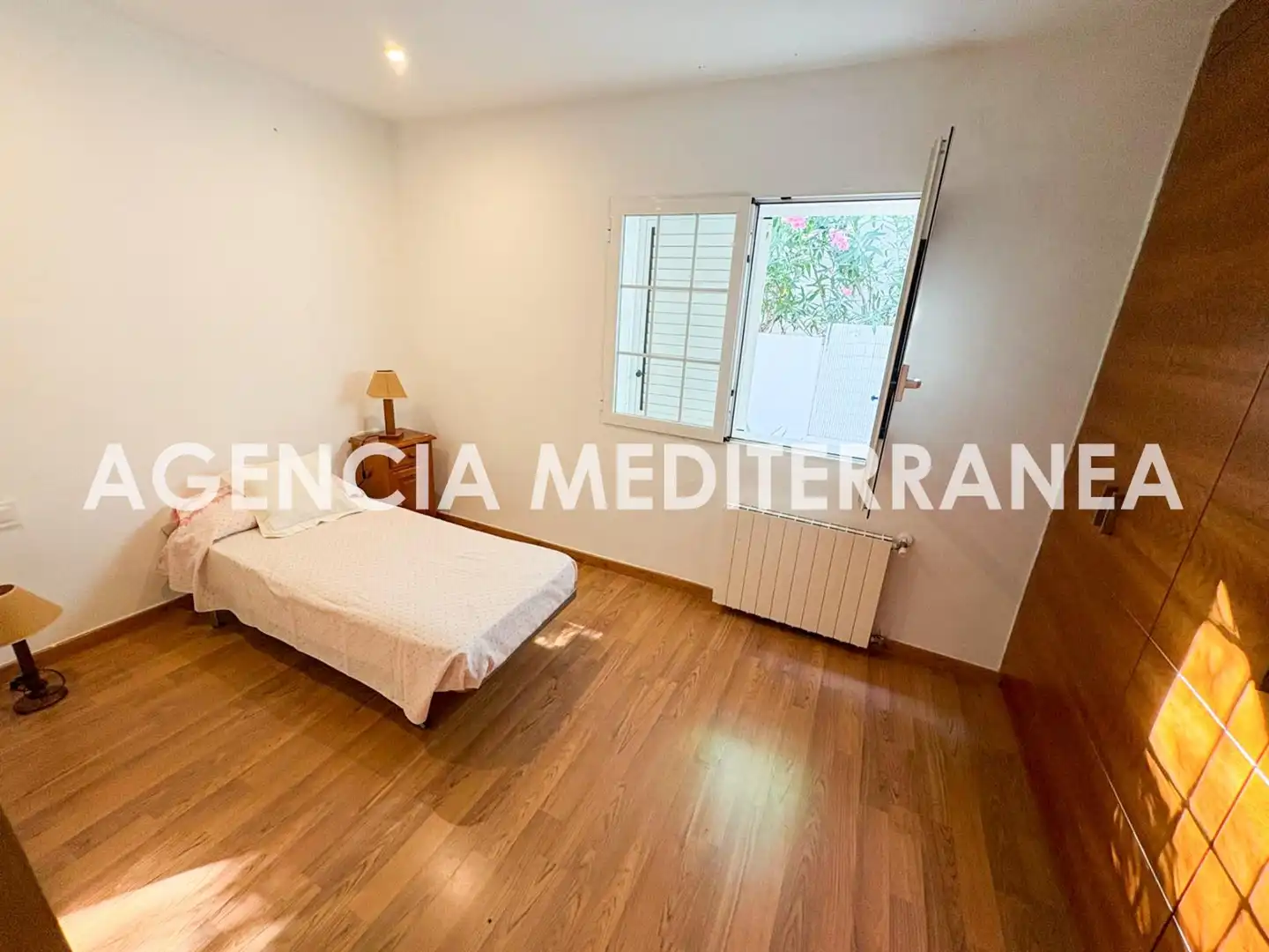 Habitación de Casa o chalet en venta en Paterna con Calefacción, Jardín privado y Terraza