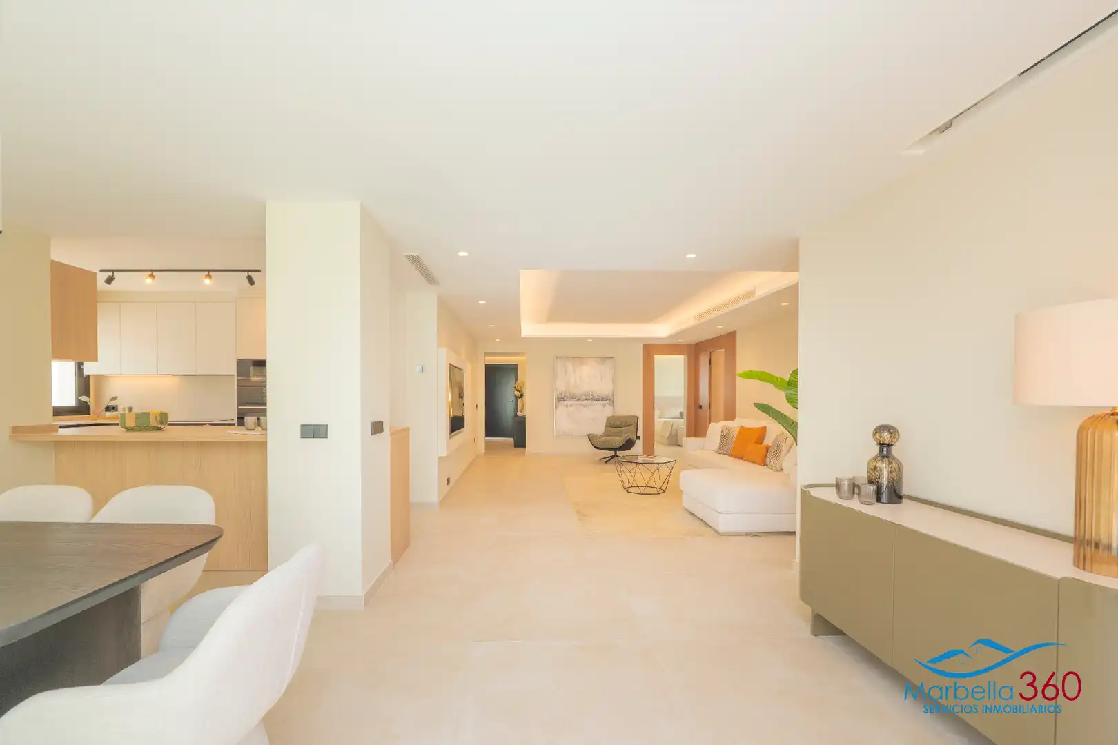 Sala de estar de Casa o chalet en venta en Estepona con Aire acondicionado, Calefacción y Jardín privado