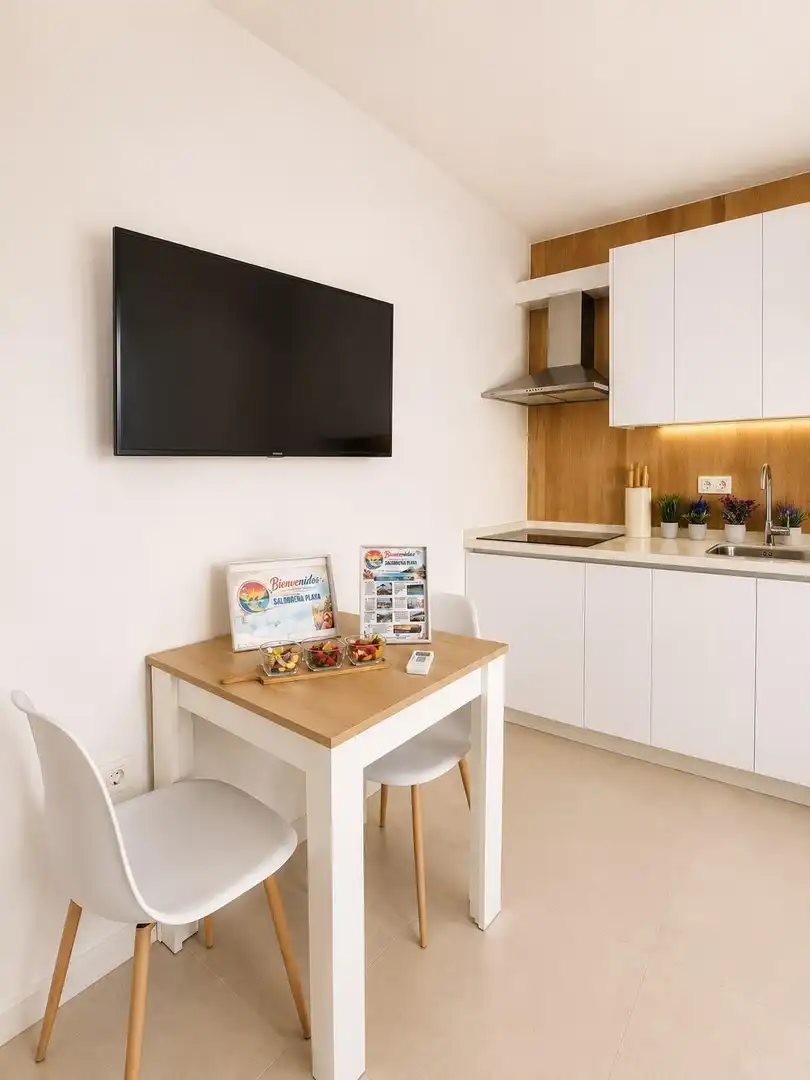 Flat with lift to rent in La Caleta - La Guardia, imagen 3