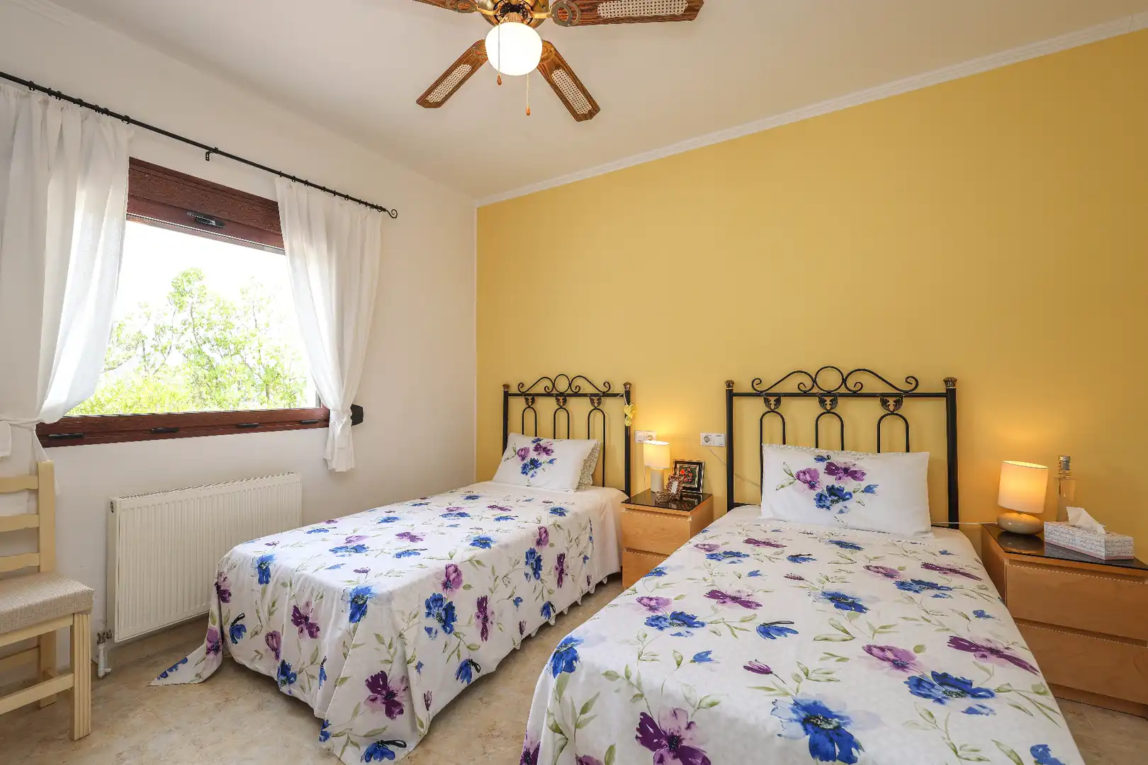 Habitación de Casa o chalet en venta en Casarabonela con Aire acondicionado, Jardín privado y Piscina