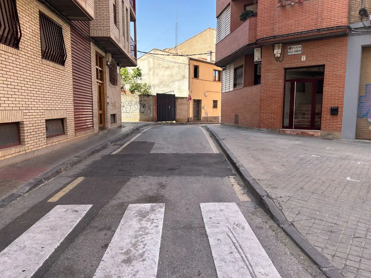 Vista exterior de Local en venta en Zaragoza