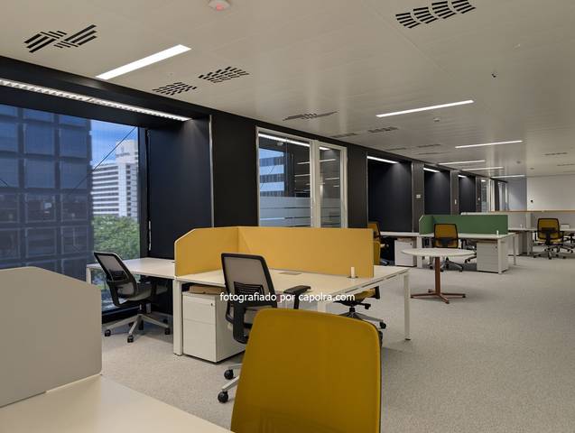Oficina en Alquiler en Avenida Diagonal en Barri de les Corts