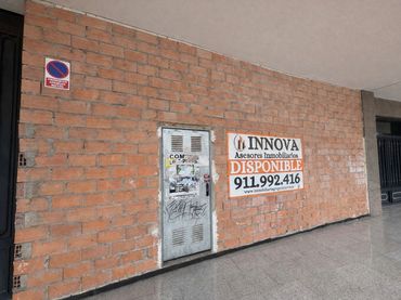 Local comercial en venda a Plaza Alegría