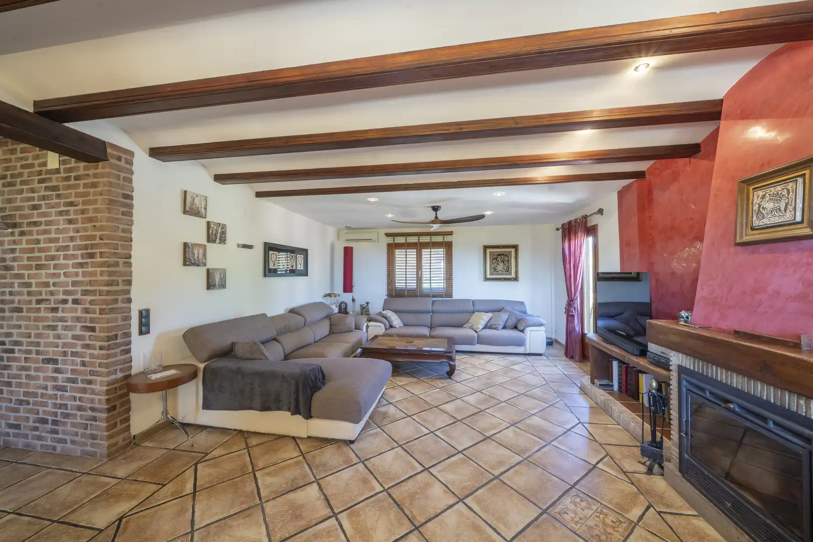 Sala de estar de Finca rústica en venta en Náquera con Aire acondicionado, Calefacción y Terraza