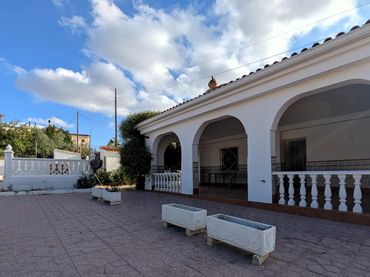 Villa in vendita a Pedanías Este