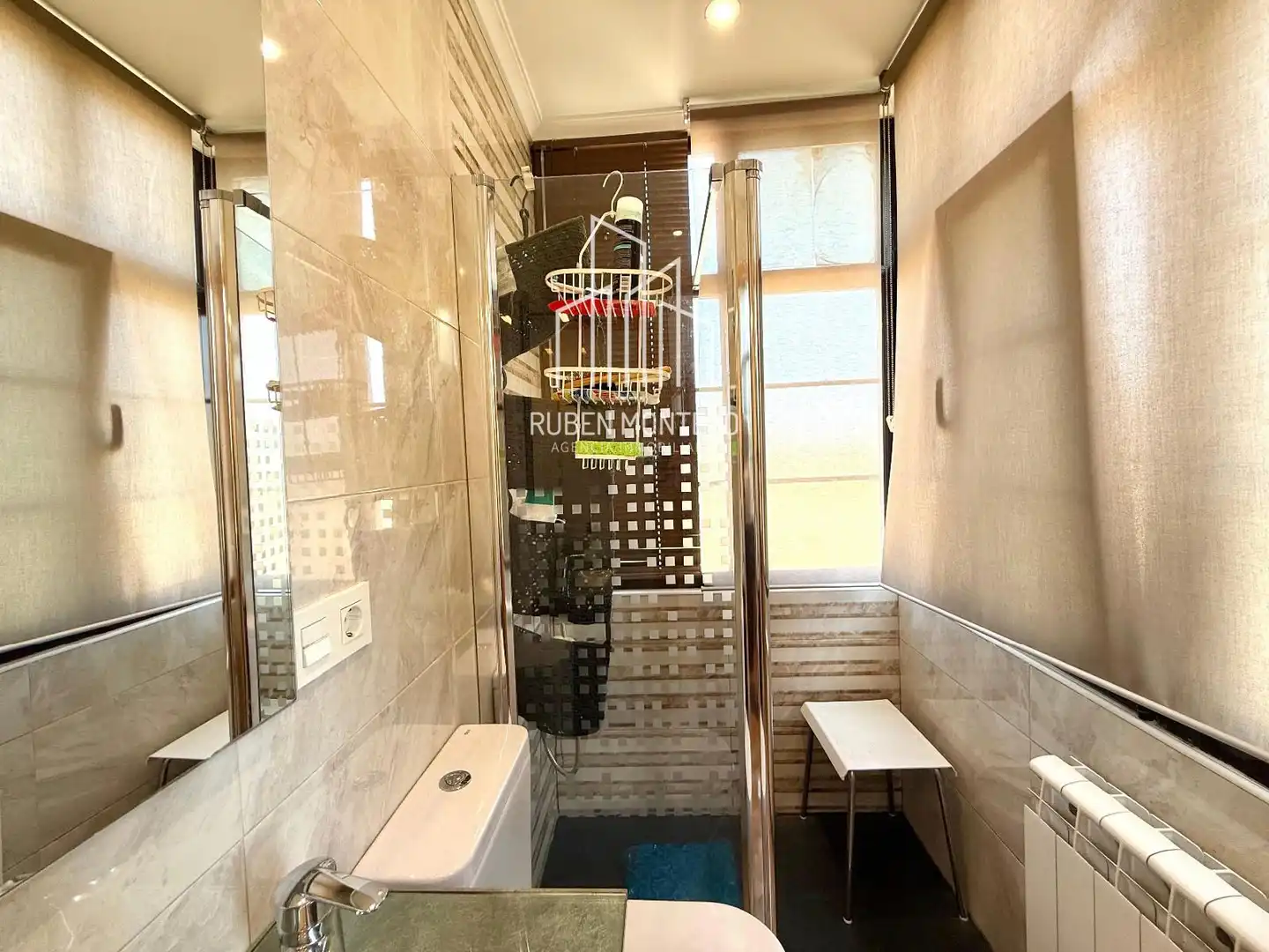 Badezimmer von Einfamilien-Reihenhaus zur Miete in Salamanca mit Heizung, Terrasse und Abstellraum