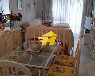 Menjador de Pis en venda en Torremolinos amb Aire condicionat, Jardí privat i Piscina