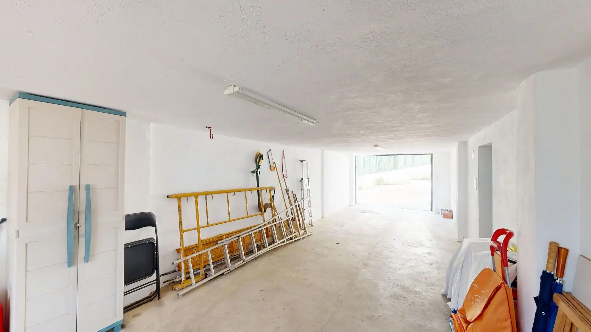 Haus oder Chalet zum Verkauf in Chiva mit Privatgarten und Abstellraum