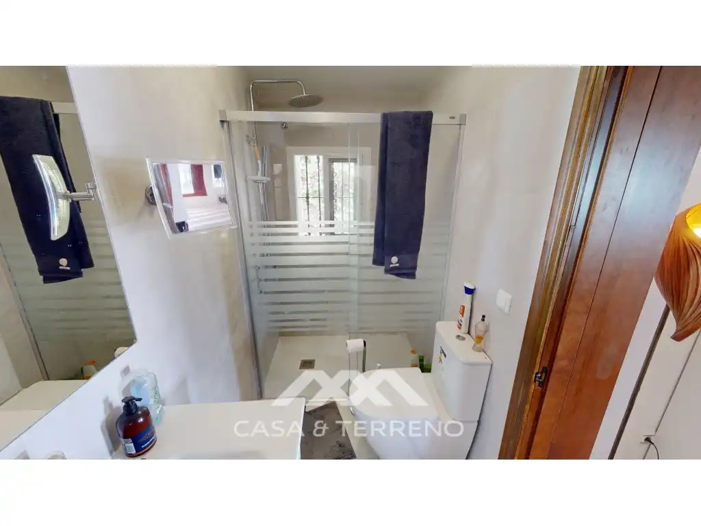 Bany de Casa o xalet en venda en Arenas amb Aire condicionat, Jardí privat i Terrassa