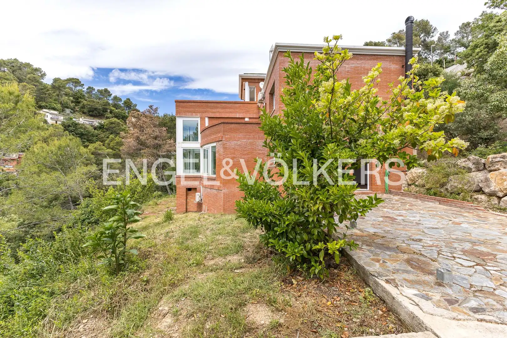 Vista exterior de Casa o chalet de alquiler en Corbera de Llobregat con Aire acondicionado, Calefacción y Jardín privado