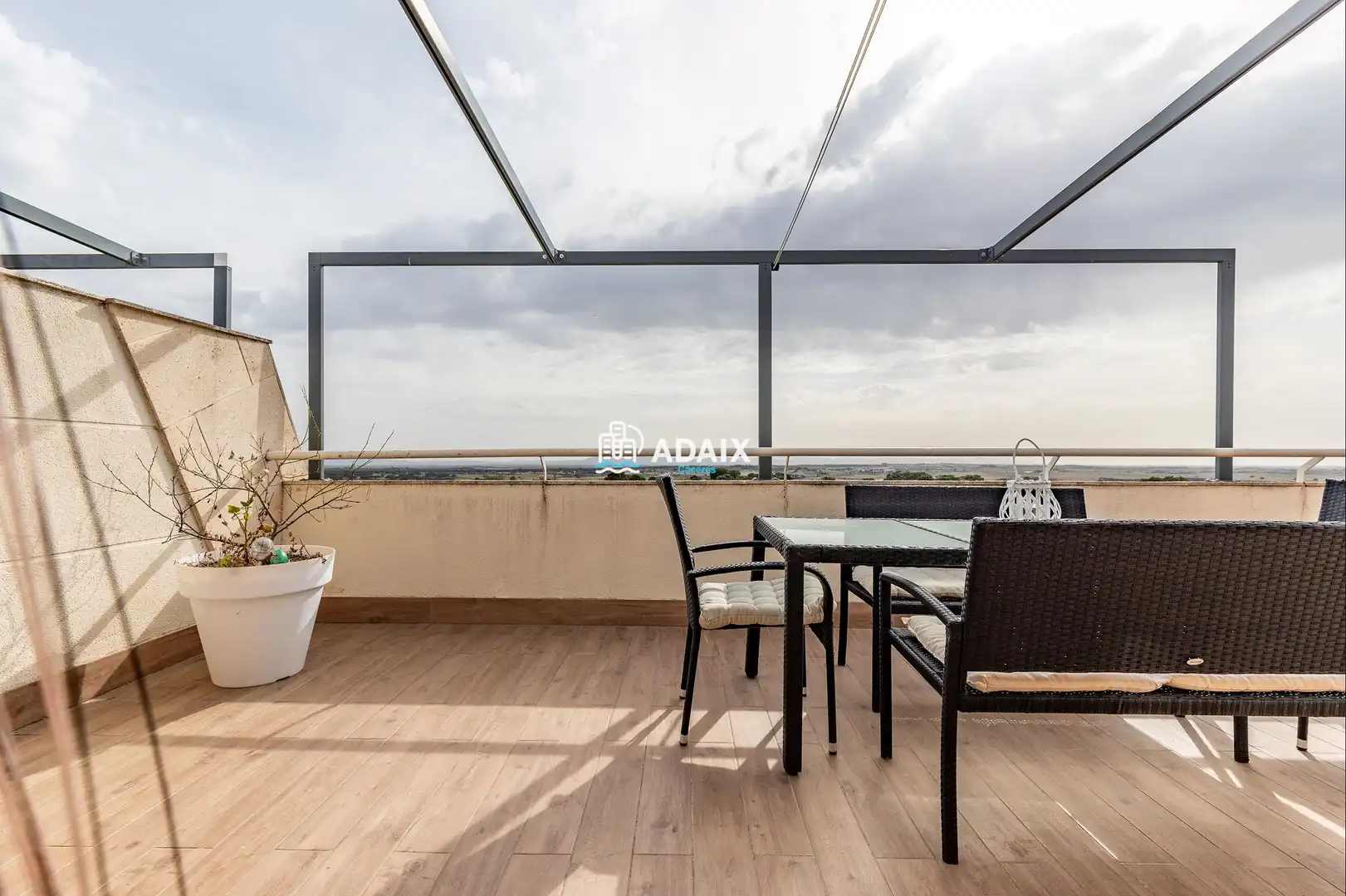 Terrasse von Dachboden zum Verkauf in Cáceres mit Klimaanlage, Heizung und Terrasse