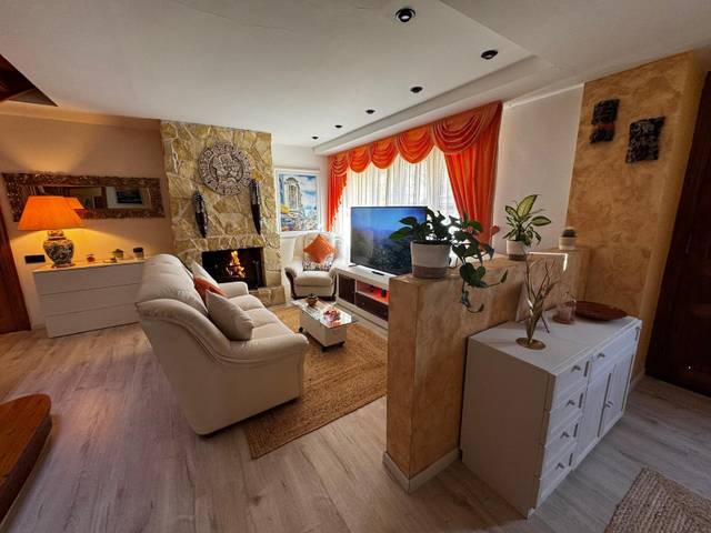 Casa-chalet en Venta en Calle San  Martin en Valle de Elorz / Elortzibar