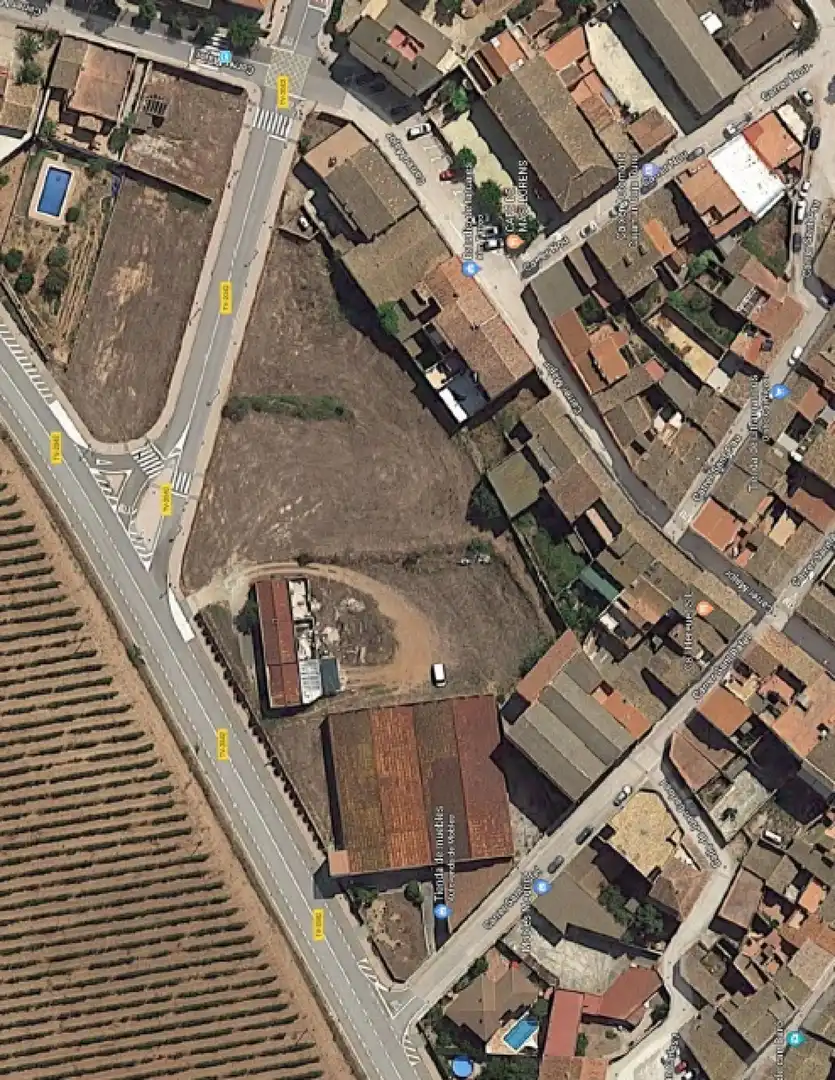 Fabrikhallen zur Miete in Masllorenç
