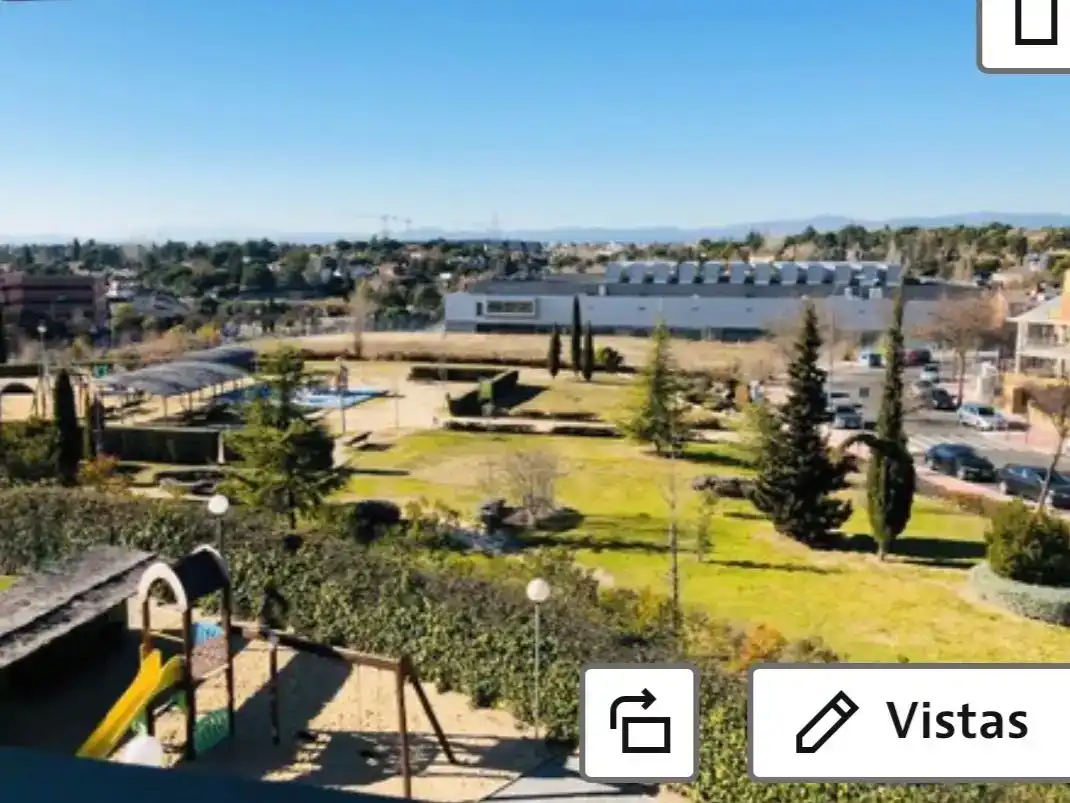 Außenansicht von Wohnung zur Miete in Boadilla del Monte mit Klimaanlage, Schwimmbad und Balkon
