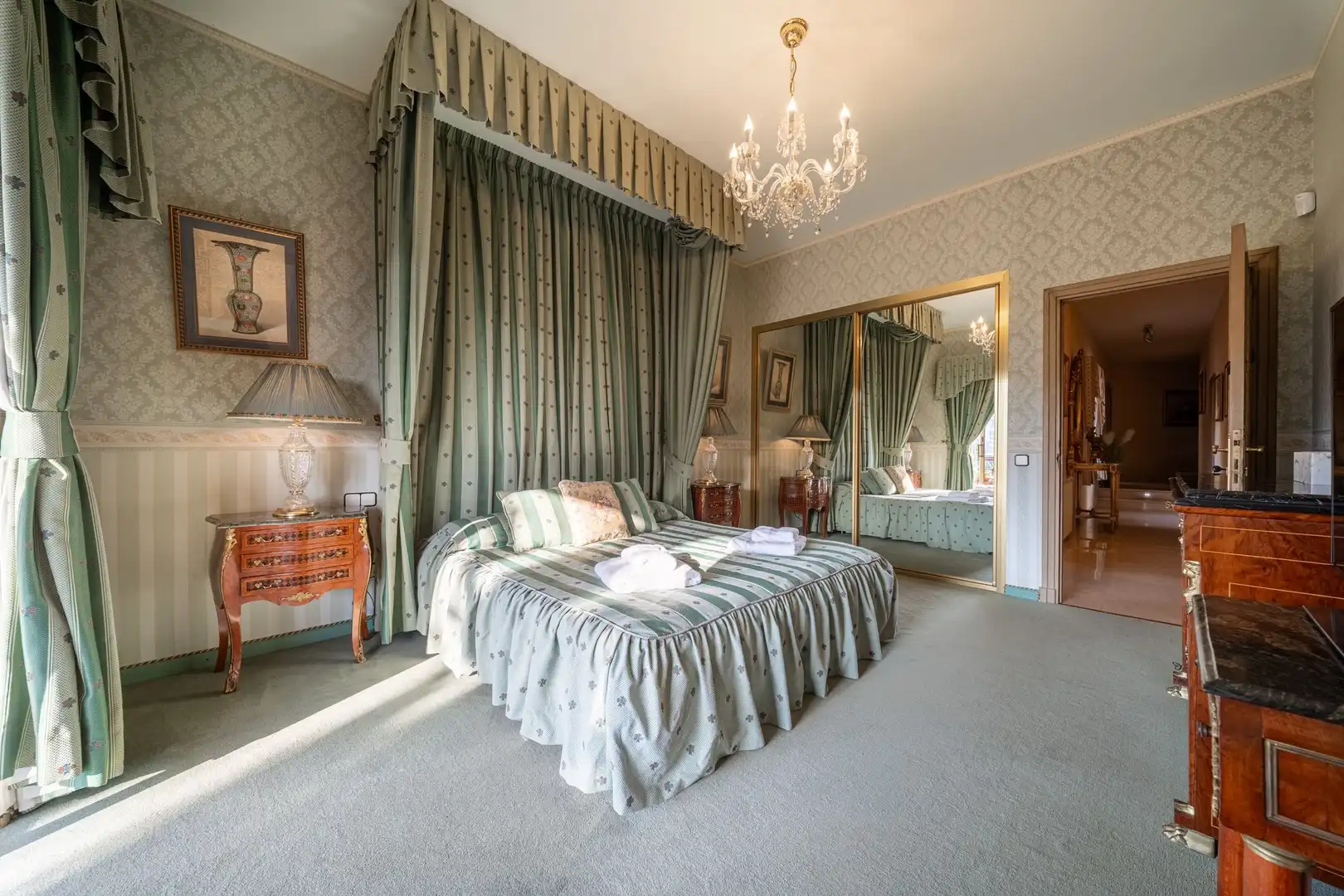 Schlafzimmer von Country house zum Verkauf in Benahavís mit Terrasse