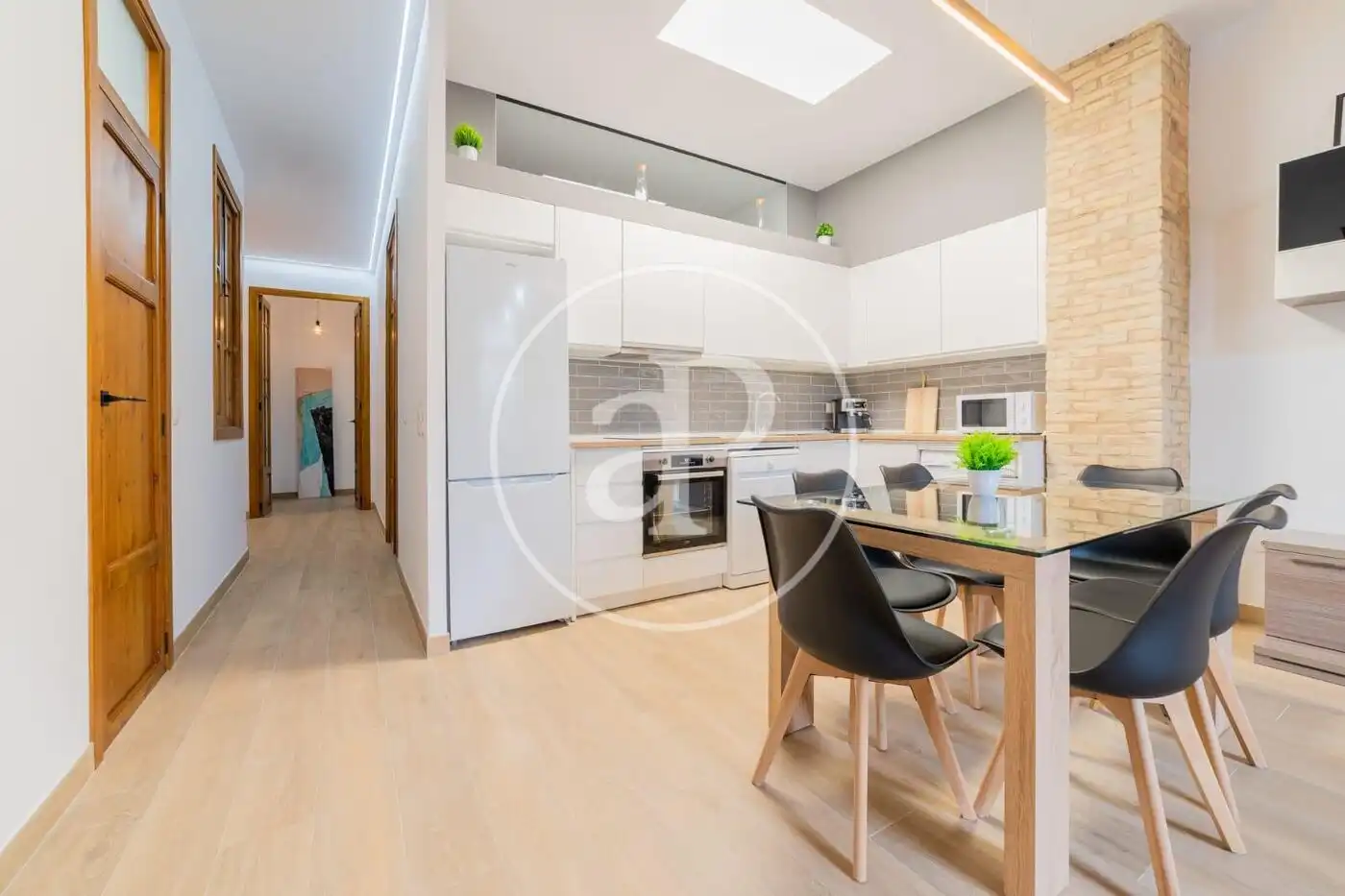 Cuina de Pis de lloguer en  Valencia Capital amb Aire condicionat, Calefacció i Moblat