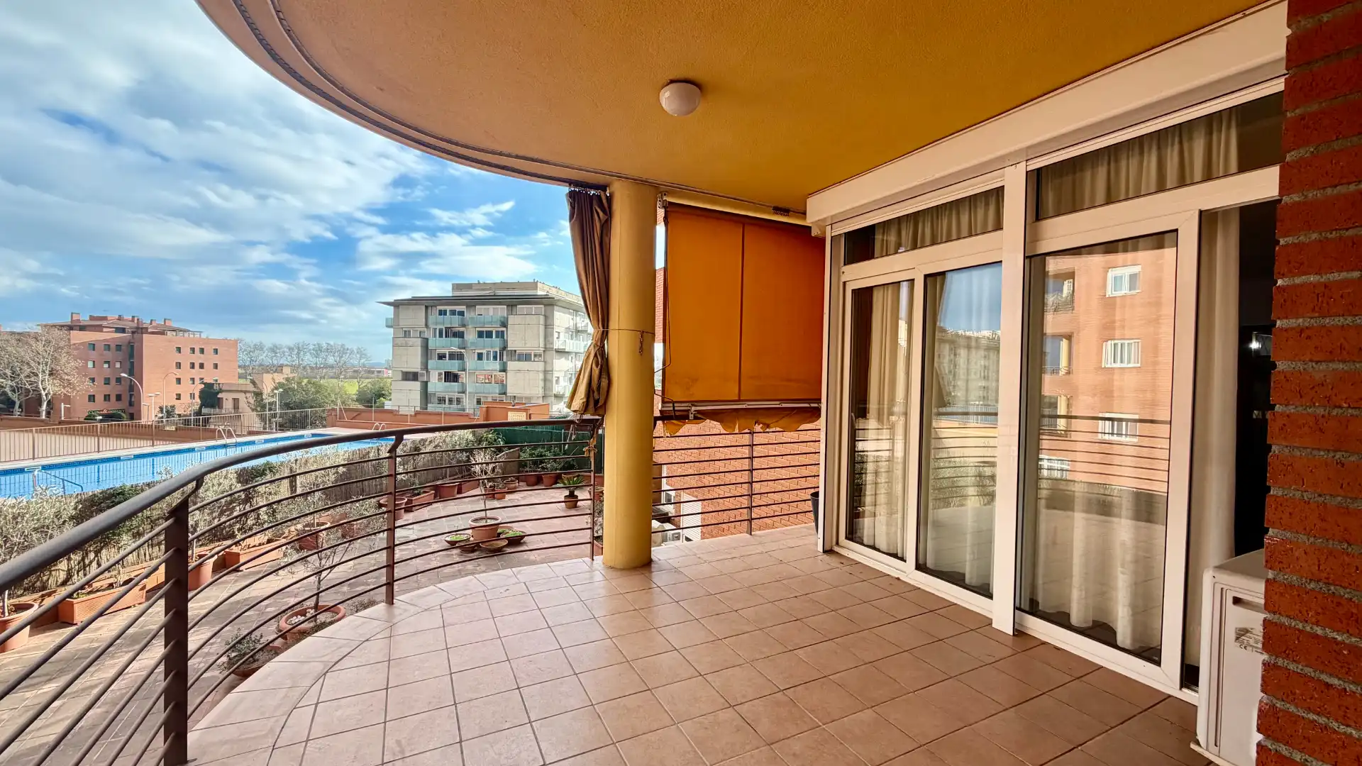 Terrasse von Wohnung zum Verkauf in Figueres mit Klimaanlage, Heizung und Möbliert