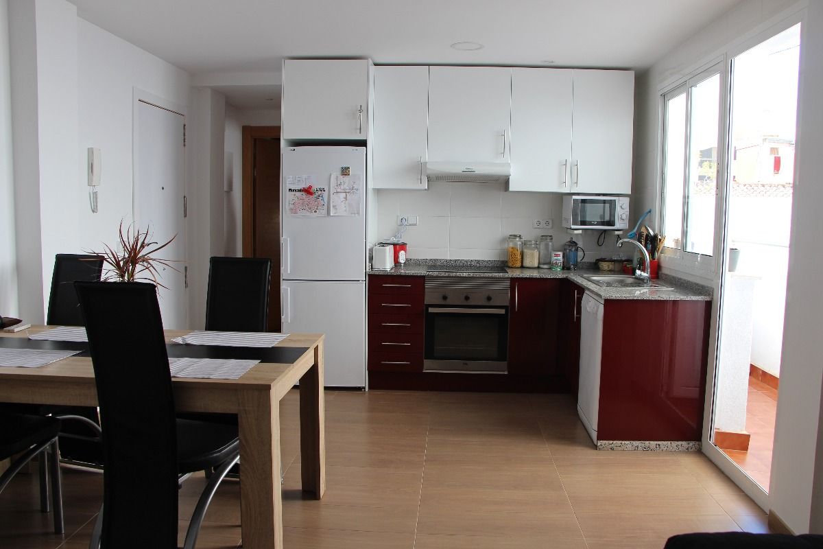 Cocina de Apartamento de alquiler en Moncada con Aire acondicionado y Terraza