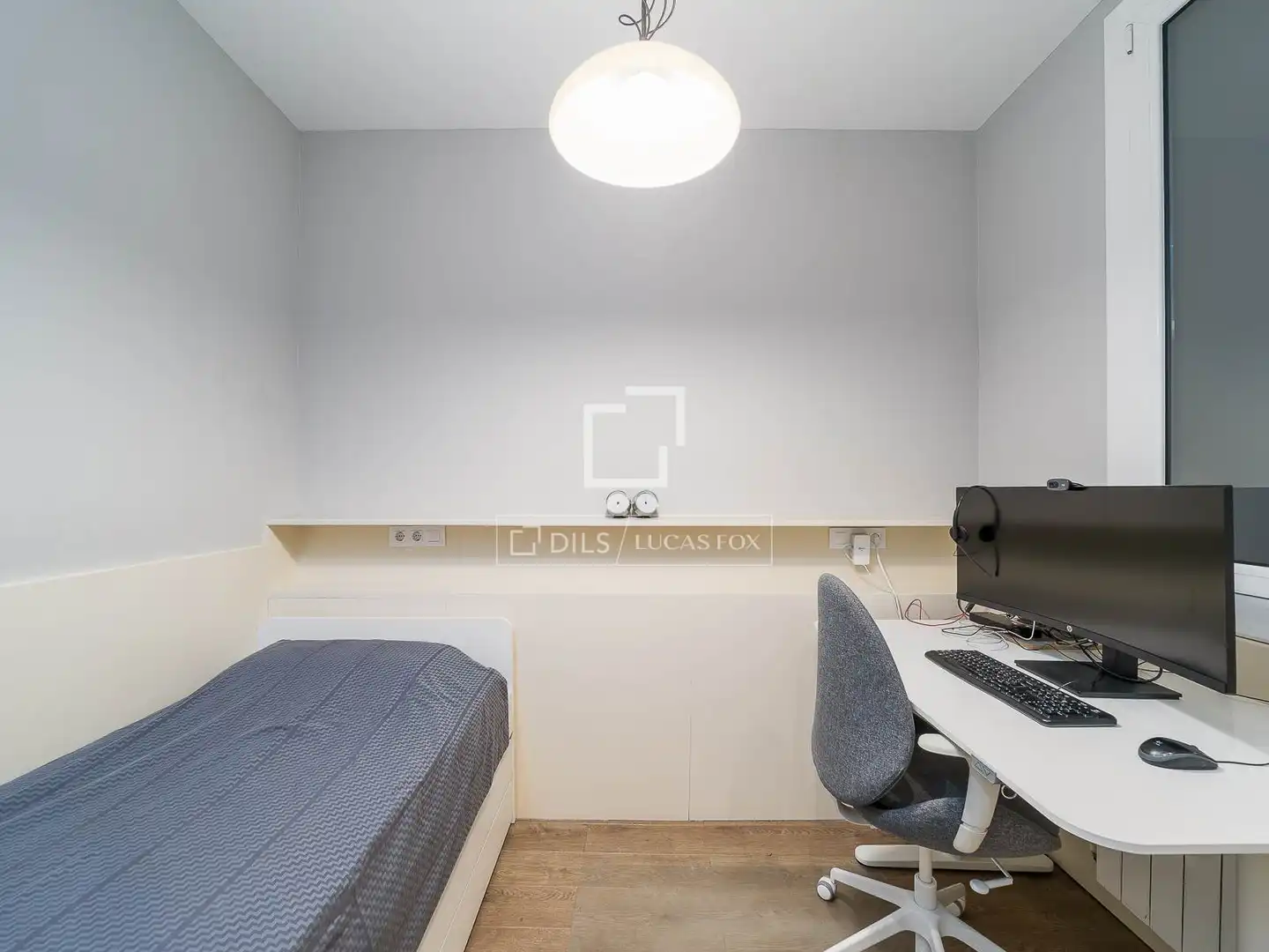 Habitación de Piso en venta en Barcelona con Aire acondicionado, Terraza y Amueblado
