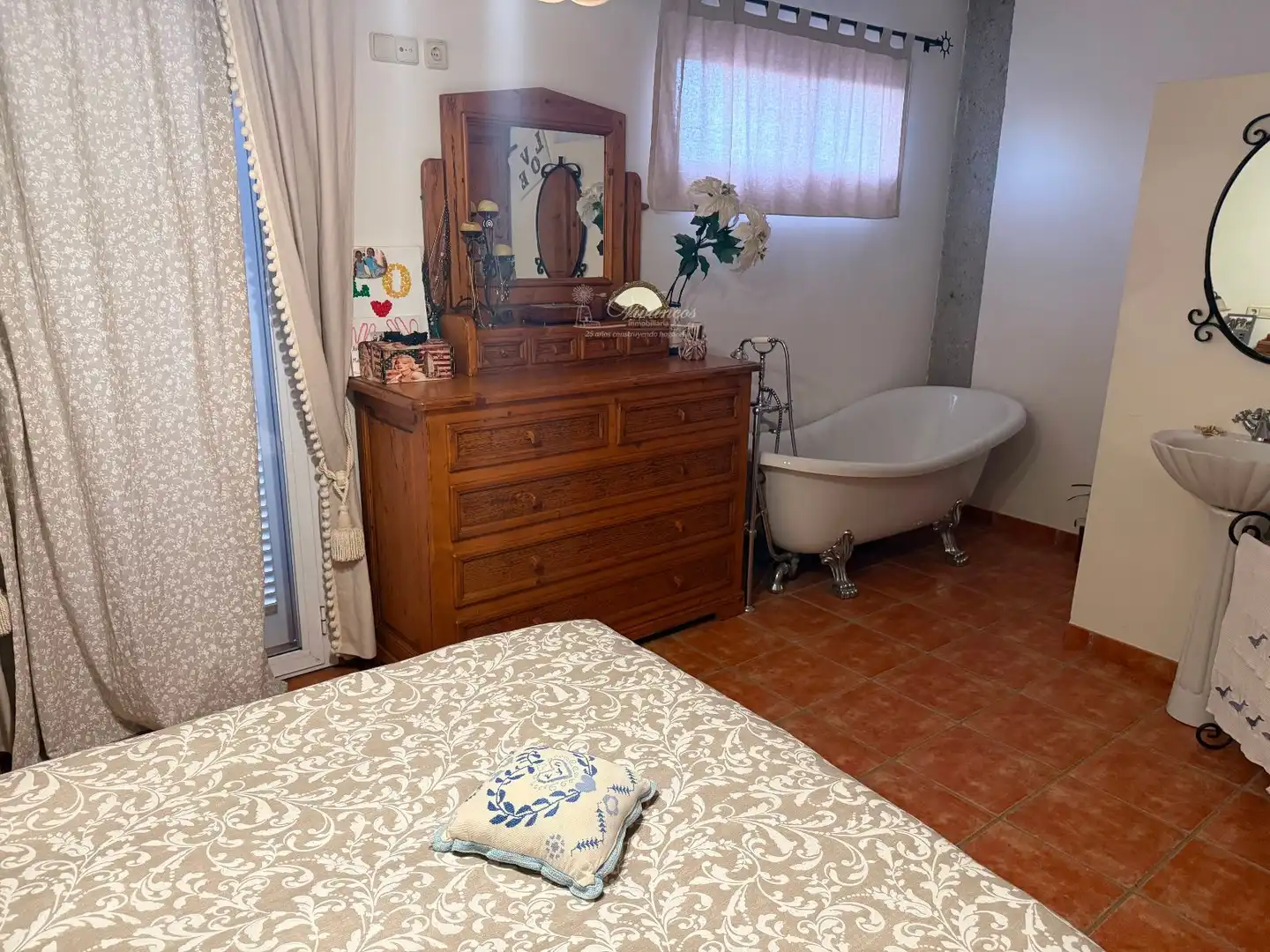 Habitación de Casa adosada en venta en Inca con Terraza y Piscina