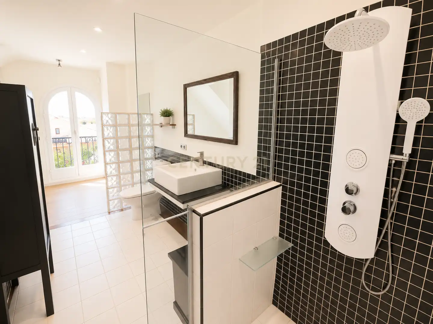 Baño de Dúplex en venta en Marbella con Aire acondicionado, Jardín privado y Trastero