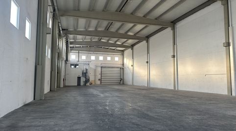 Foto 4 von Fabrikhallen zur Miete in Santa Ana, Ontinyent