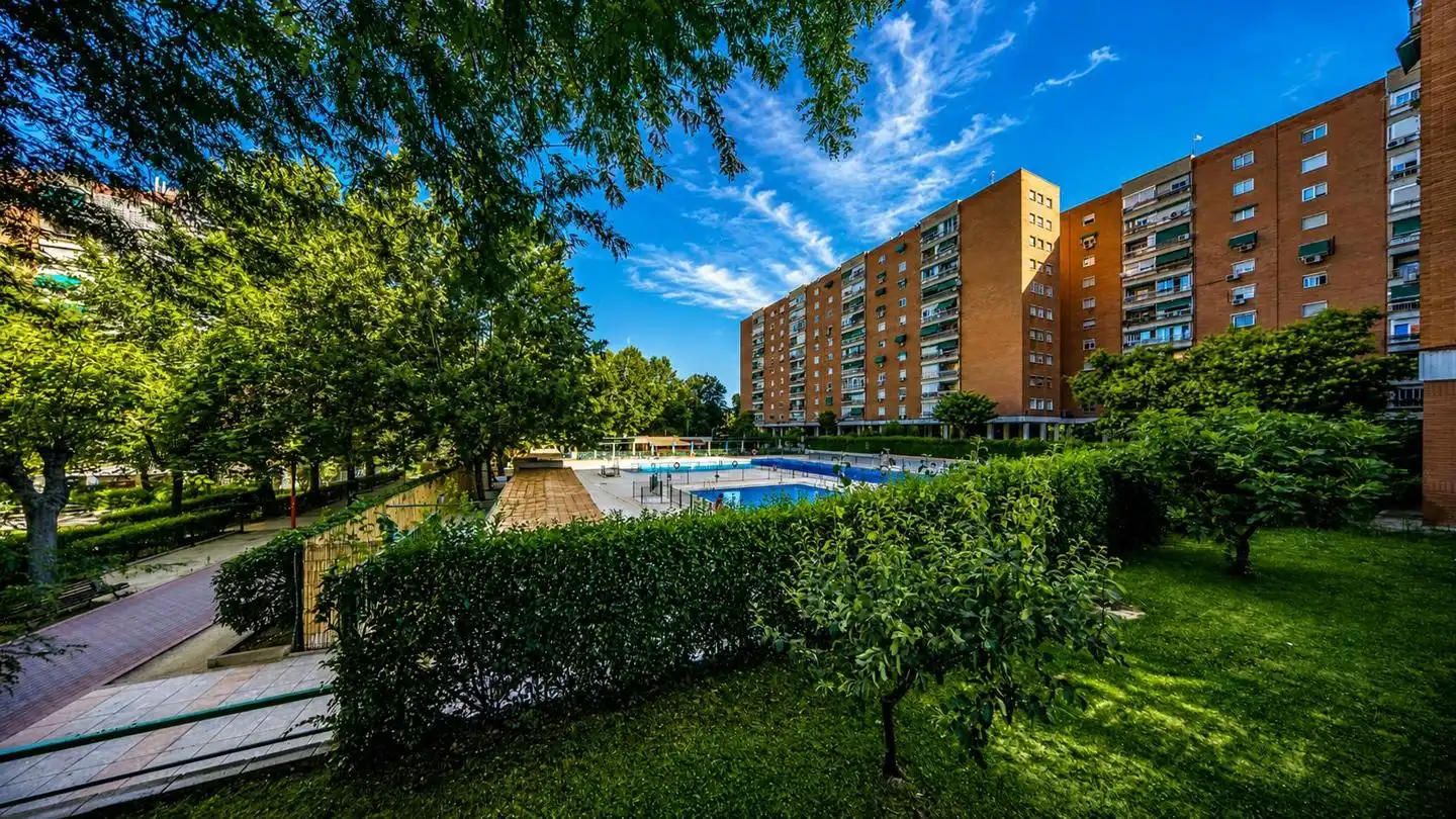 Swimming pool of Flat for sale in Alcorcón  with Air Conditioner, Heating and Swimming Pool