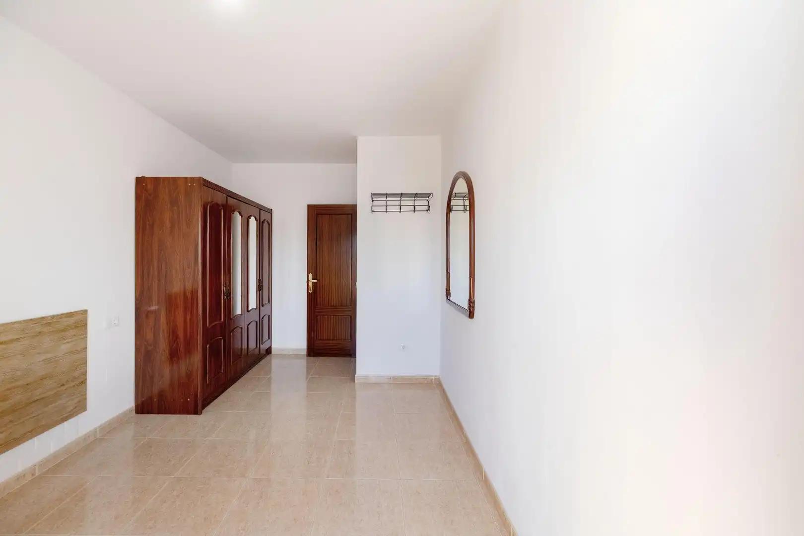 Wohnung zum Verkauf in Almogía mit Klimaanlage, Terrasse und Abstellraum