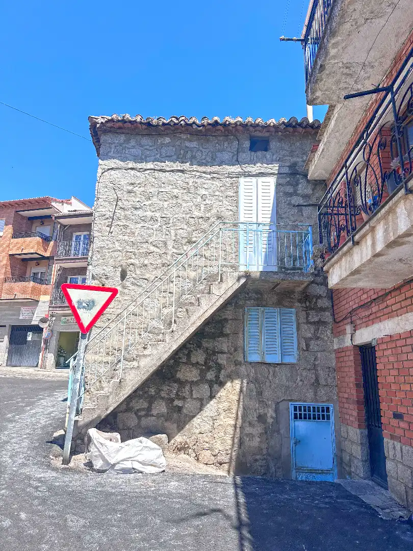 Exterior view of Detached homes for sale in El Hoyo de Pinares 
