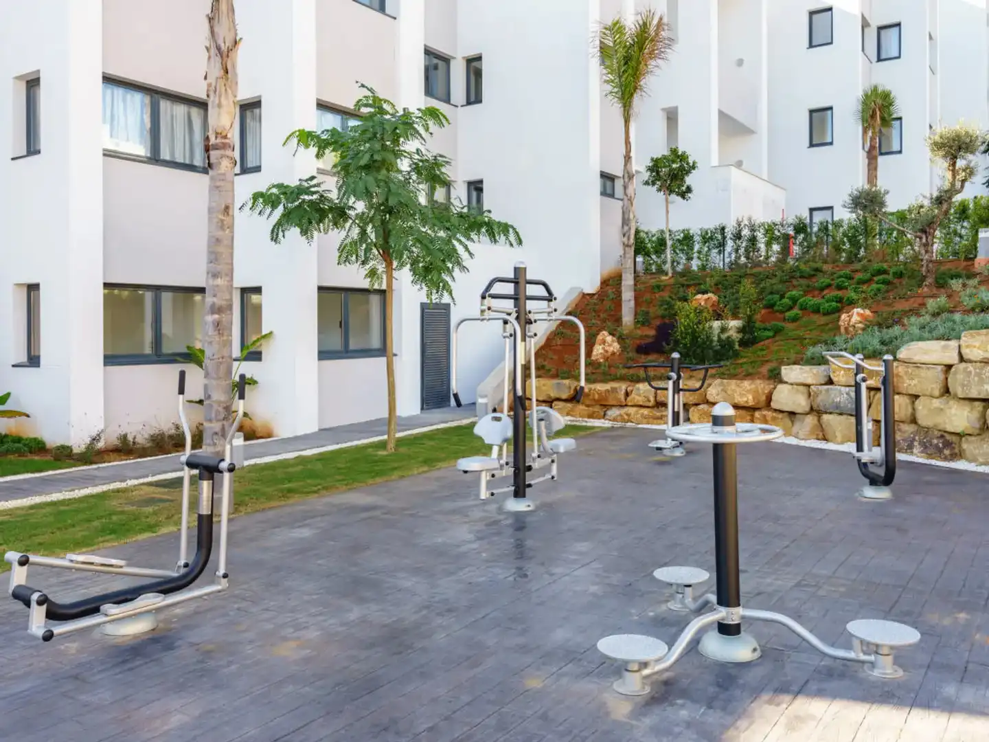 Außenansicht von Dachboden zum Verkauf in Manilva mit Klimaanlage, Heizung und Terrasse