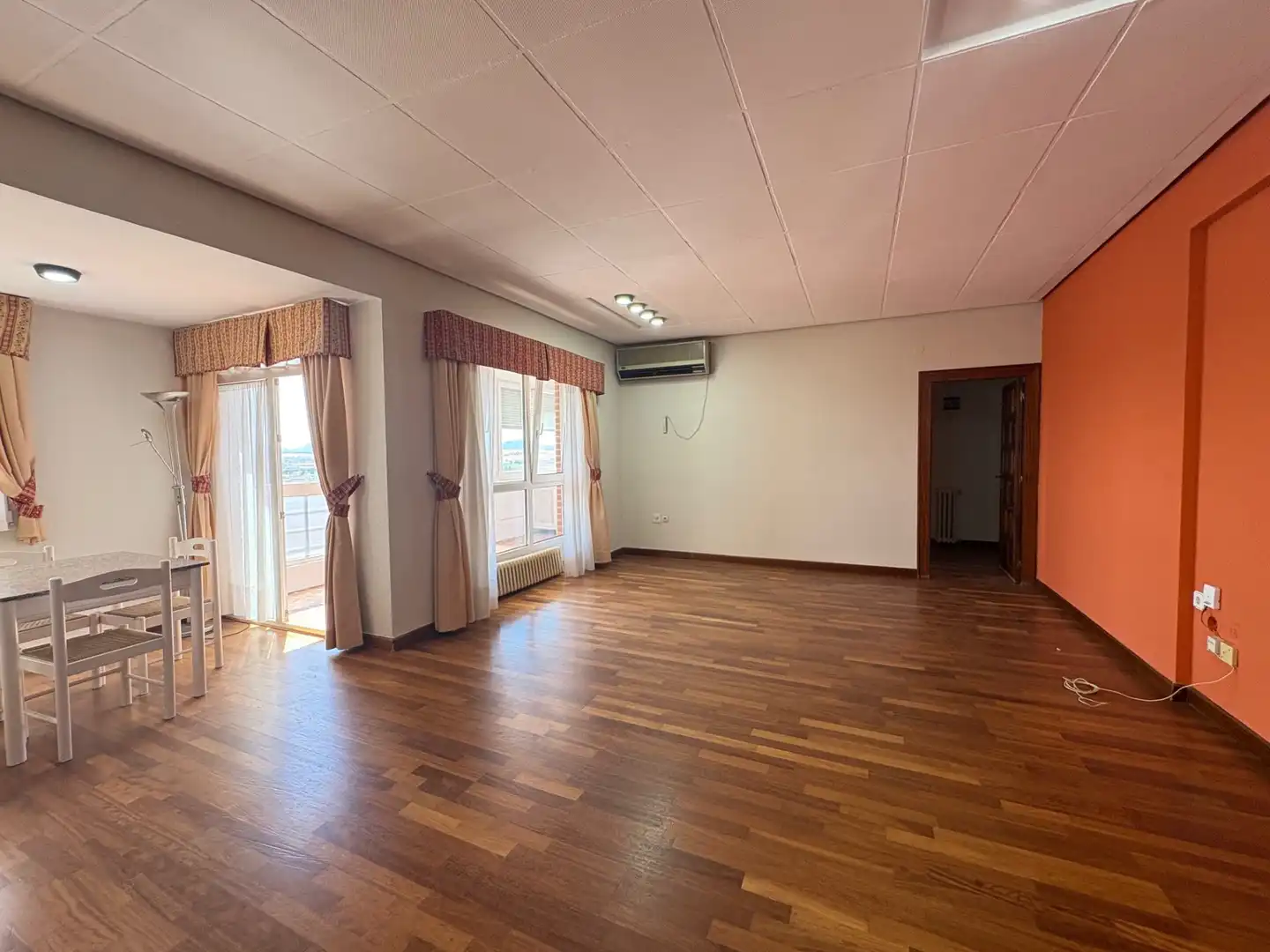 Sala de estar de Piso de alquiler en Mérida con Aire acondicionado, Calefacción y Terraza