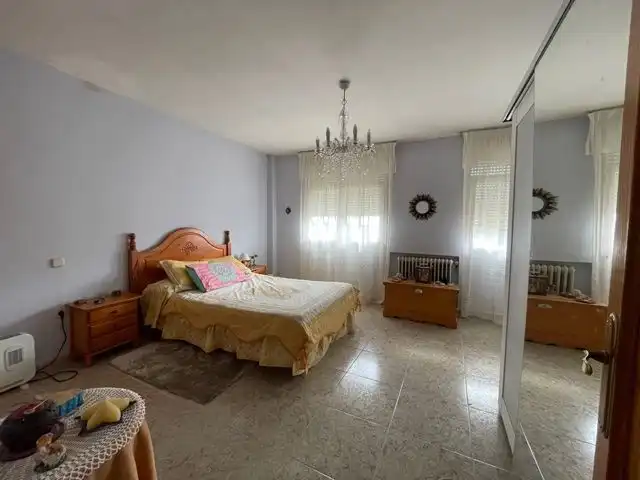 Dormitori de Casa o xalet en venda en Valdemorillo amb Calefacció, Jardí privat i Terrassa