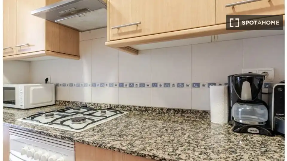 Cuina de Apartament per a compartir en Canet d'En Berenguer amb Aire condicionat, Terrassa i Moblat