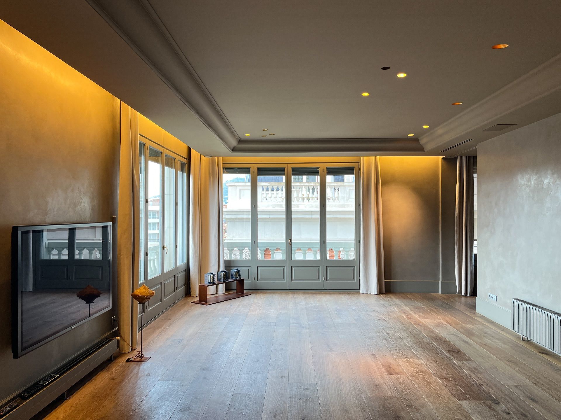 Sala de estar de Piso de alquiler en  Barcelona Capital con Aire acondicionado, Trastero y Domótica