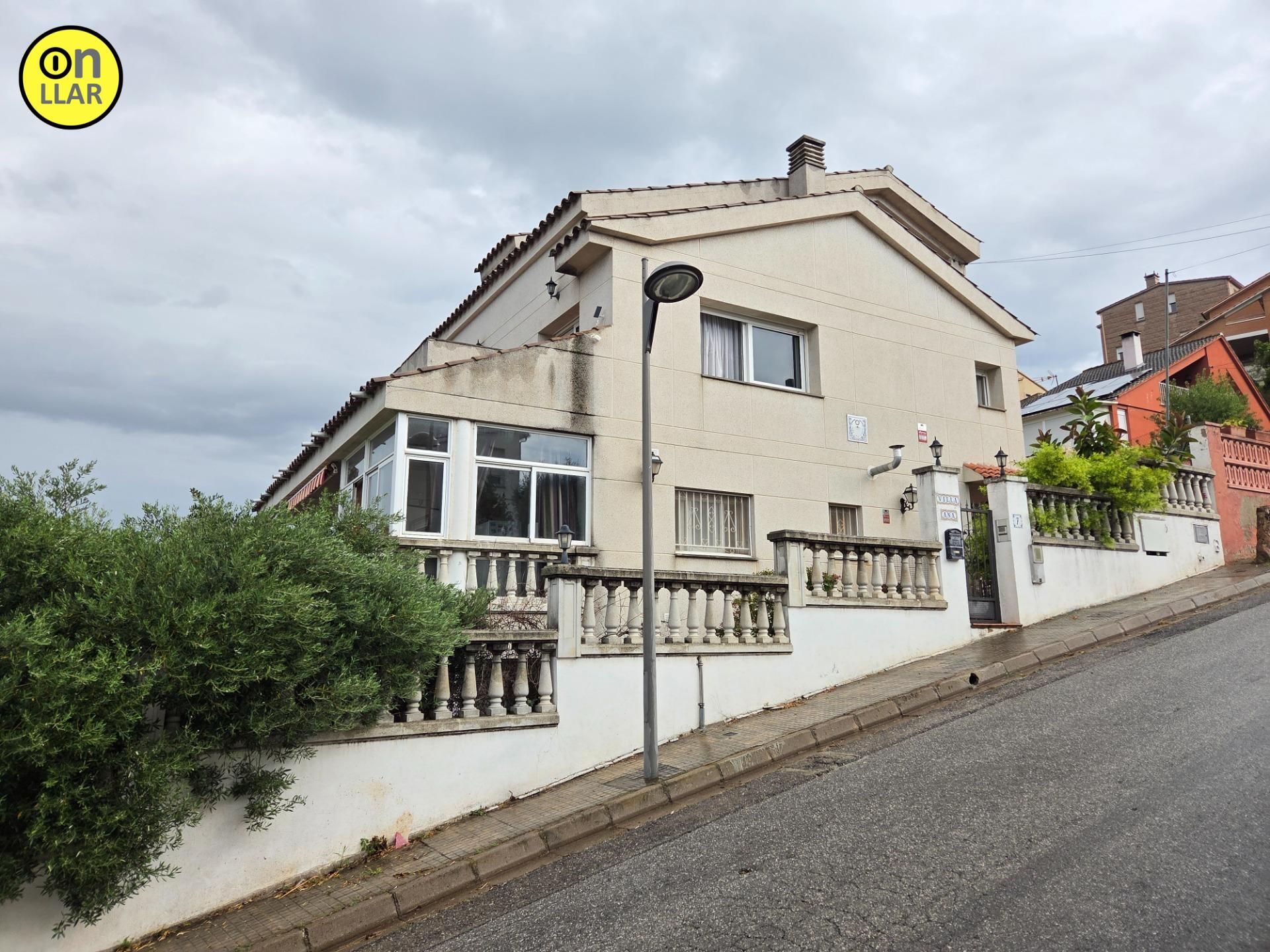 Vista exterior de Casa o chalet en venta en Sant Fost de Campsentelles con Calefacción, Jardín privado y Terraza